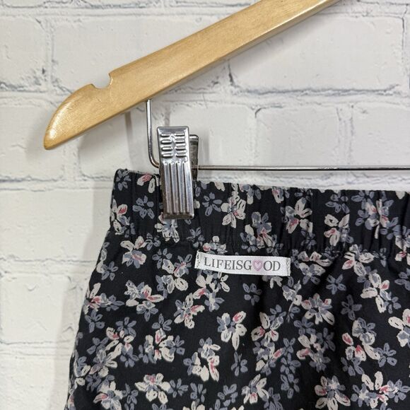 Life is Good Shorts Women Medium Cotton Pajama Floral Love Cottage Fairy - Picture 3 of 9